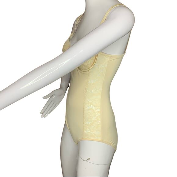 Maidenform NWOT Body Shaper Tan Size 34B Underwire - Picture 4 of 14